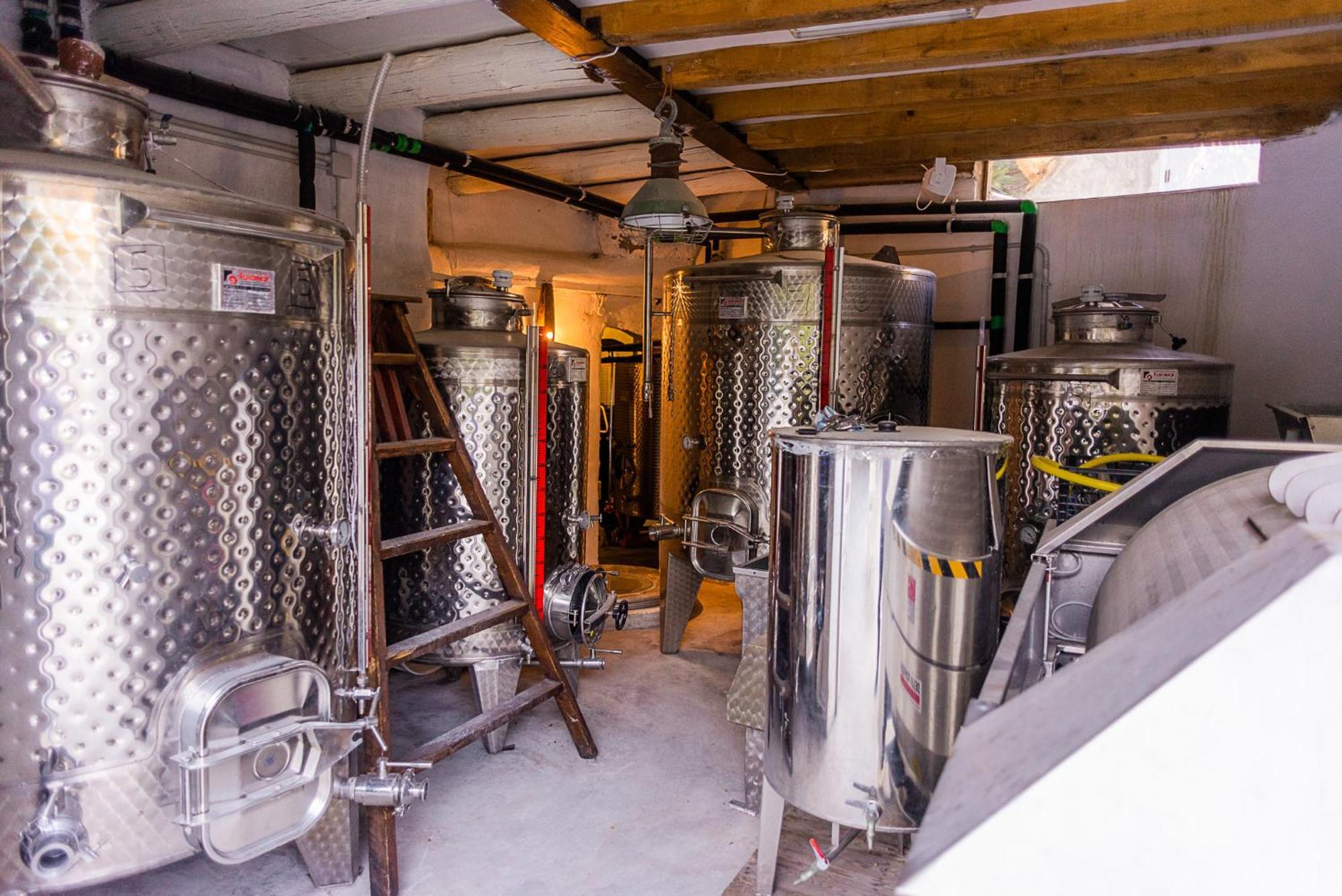 ポロニア Kostantakis Winery Estateゲストハウス エクステリア 写真